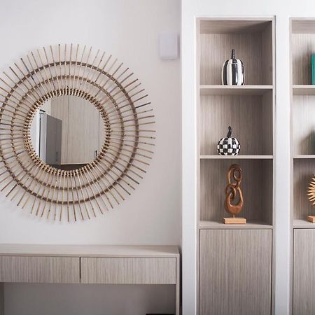 Urban Chic Luxury At The City Center Каламата Экстерьер фото